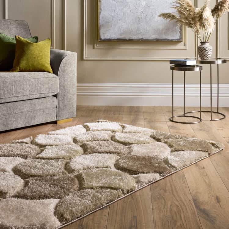 Neutral textured scallop 3D shaggy rug in modern living room.